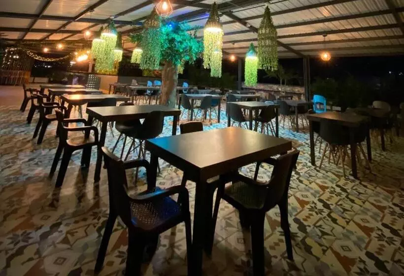 ホテル Doral Inn