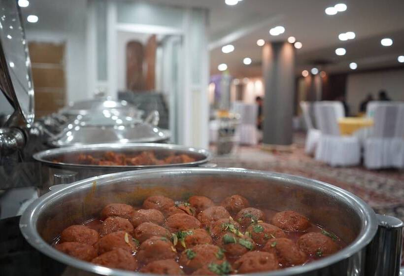 هتل Golden Leaf Kashmir