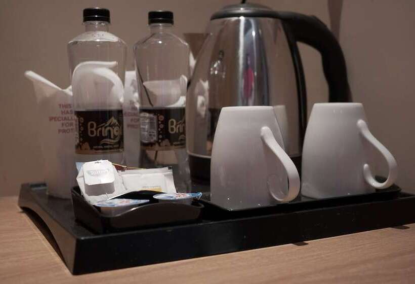 هتل Golden Leaf Kashmir