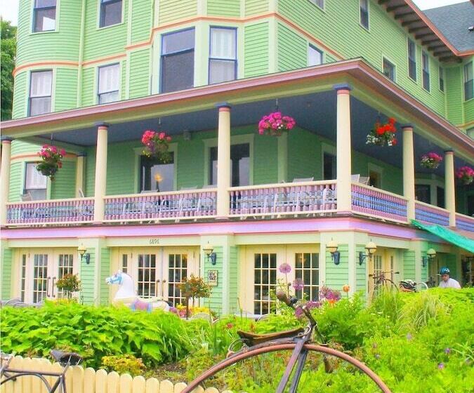 Отель Inn On Mackinac