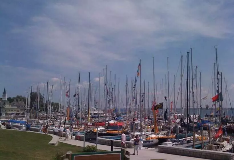 Hotelli Inn On Mackinac