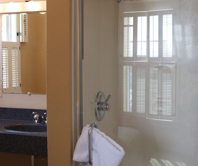 Отель Inn On Mackinac