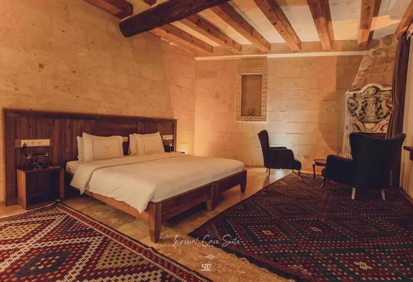 Hotelli Nino Cave Suites