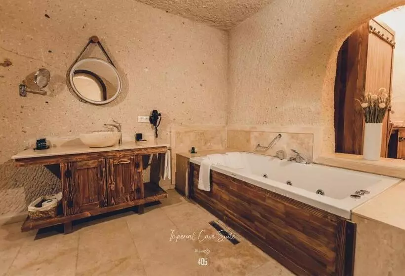 Hotelli Nino Cave Suites