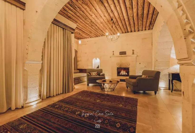 Hotelli Nino Cave Suites