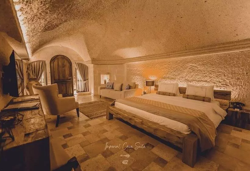 Hotelli Nino Cave Suites