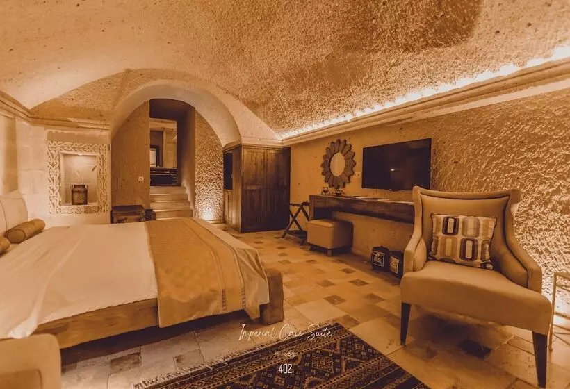 Hotelli Nino Cave Suites