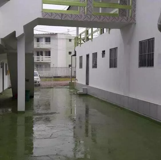 Hotelli Pousada Verdes Mares Guaratuba