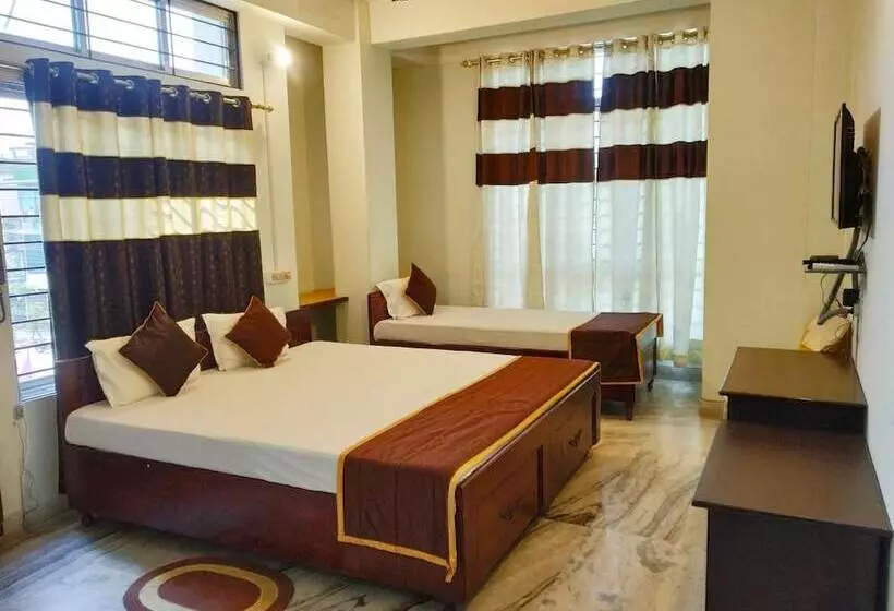 پانسیون Kalpataru Guest House