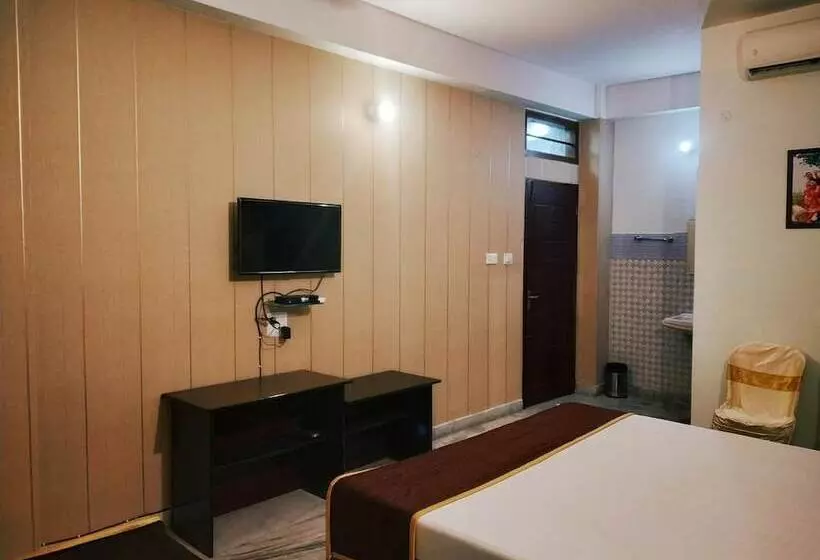 پانسیون Kalpataru Guest House