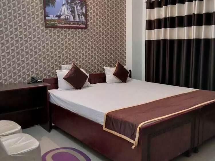 پانسیون Kalpataru Guest House