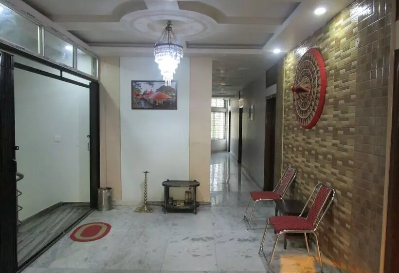 پانسیون Kalpataru Guest House