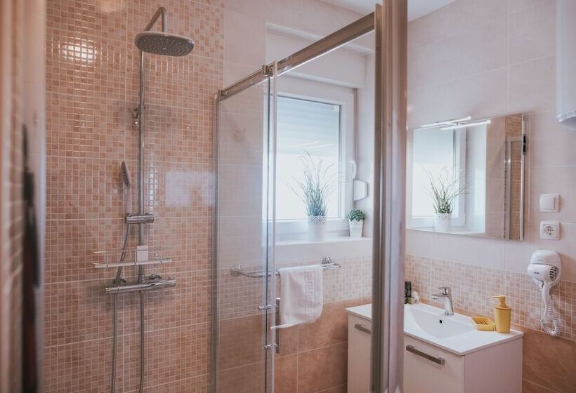 Poolside Hideout Apartments