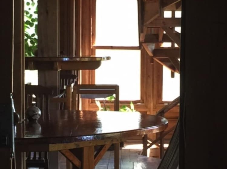 Roatan Bed & Breakfast Apartments