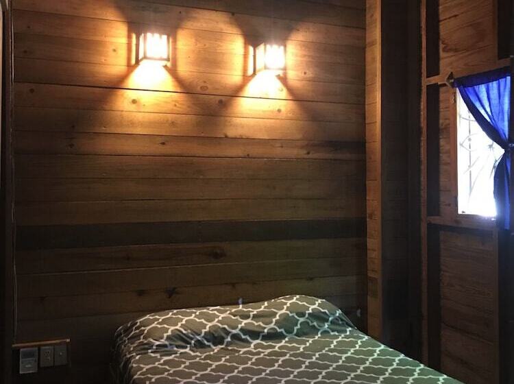 Roatan Bed & Breakfast Apartments