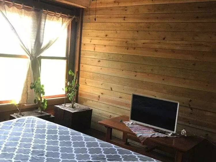 Roatan Bed & Breakfast Apartments
