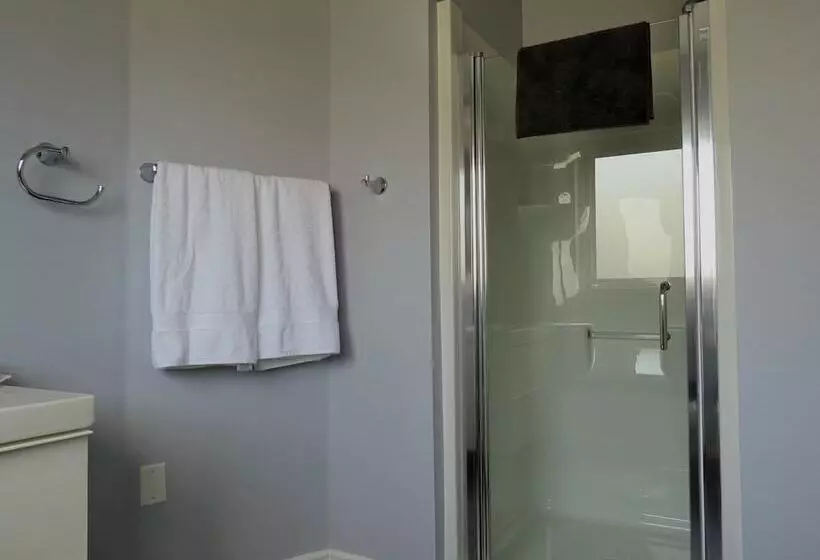 The Fourth Lock Bed & Breakfast