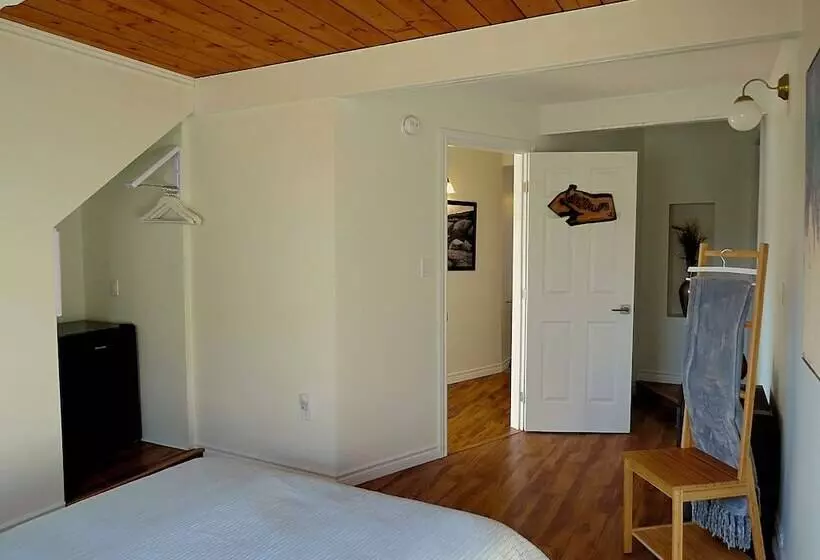 The Fourth Lock Bed & Breakfast