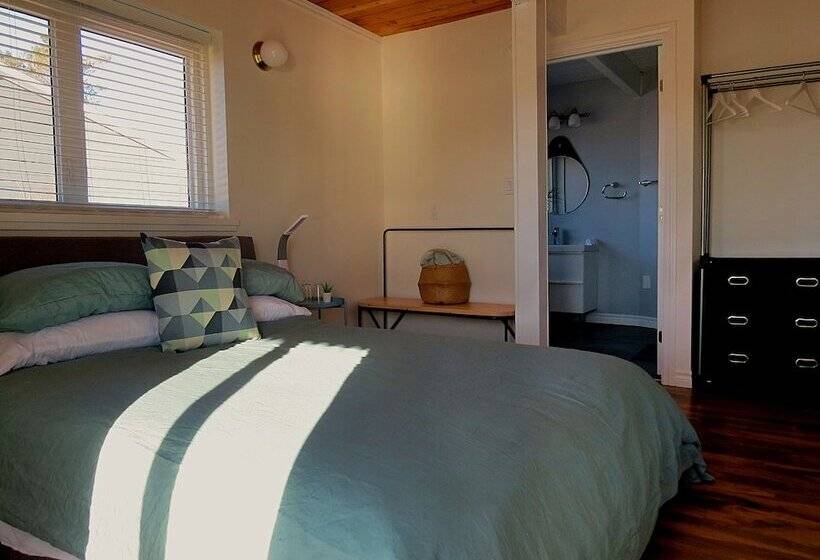 The Fourth Lock Bed & Breakfast