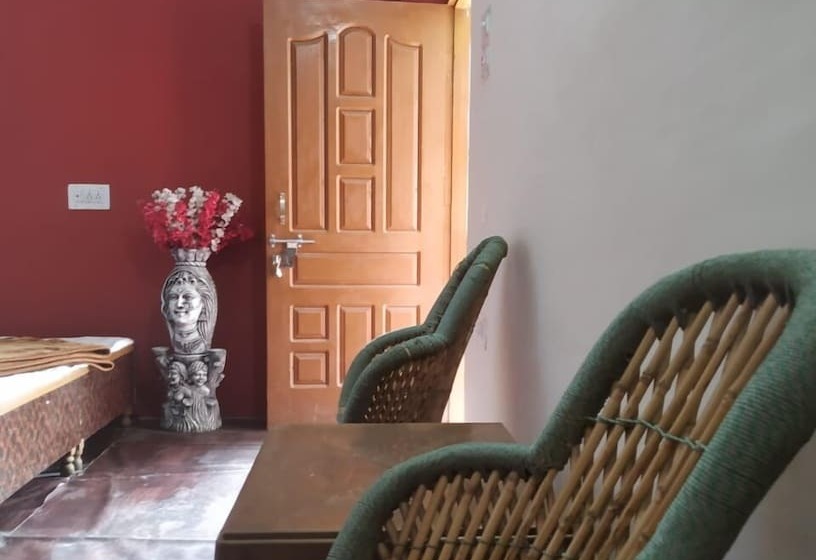 Highland Gojh Kasol Hostel