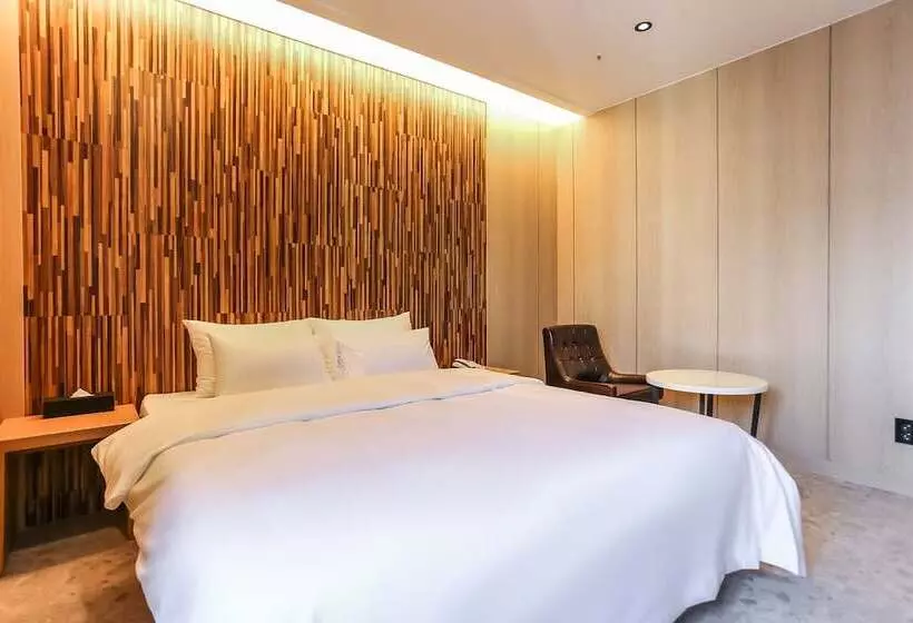 ホテル Balsan Golden