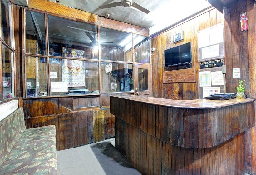 ホテル Naman By Oyo Rooms