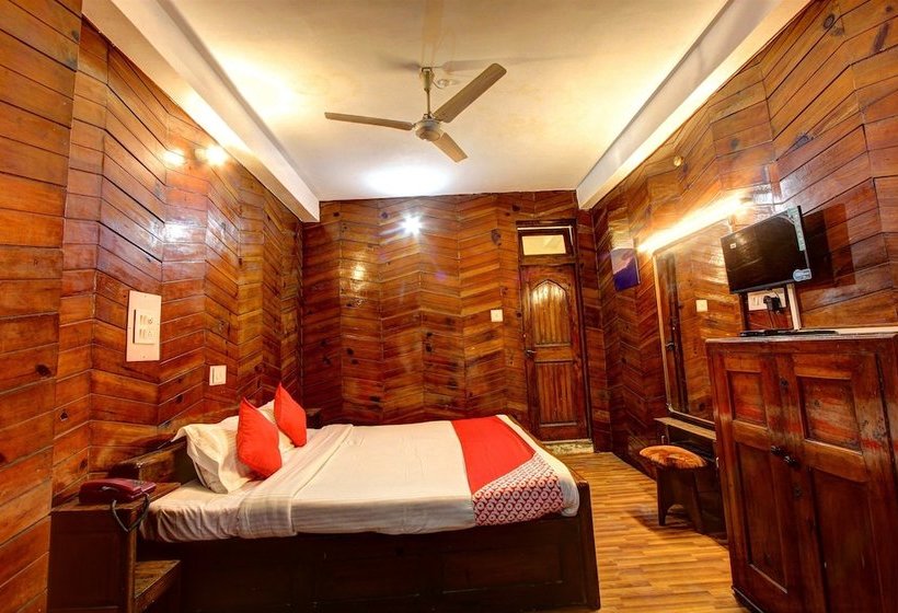 ホテル Naman By Oyo Rooms