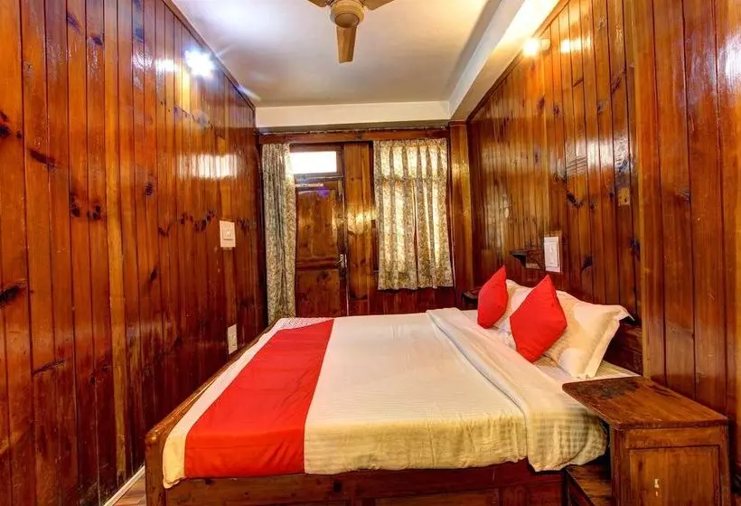 ホテル Naman By Oyo Rooms