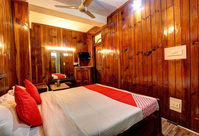 ホテル Naman By Oyo Rooms