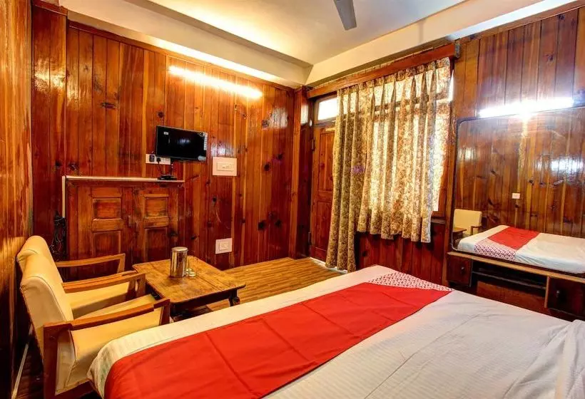 ホテル Naman By Oyo Rooms