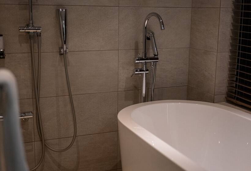 هتل One Suite The Terrace