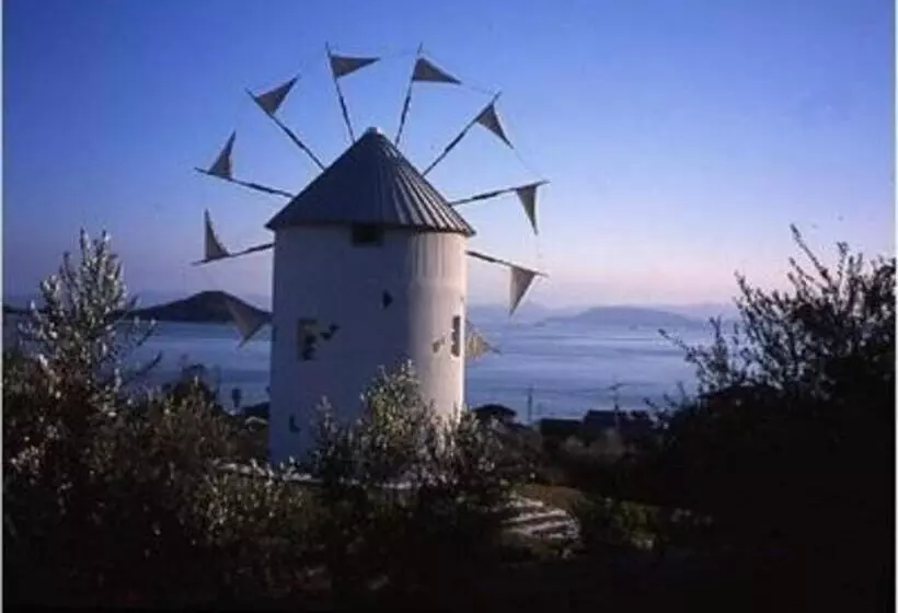 Majatalo Country Inn The White Marine