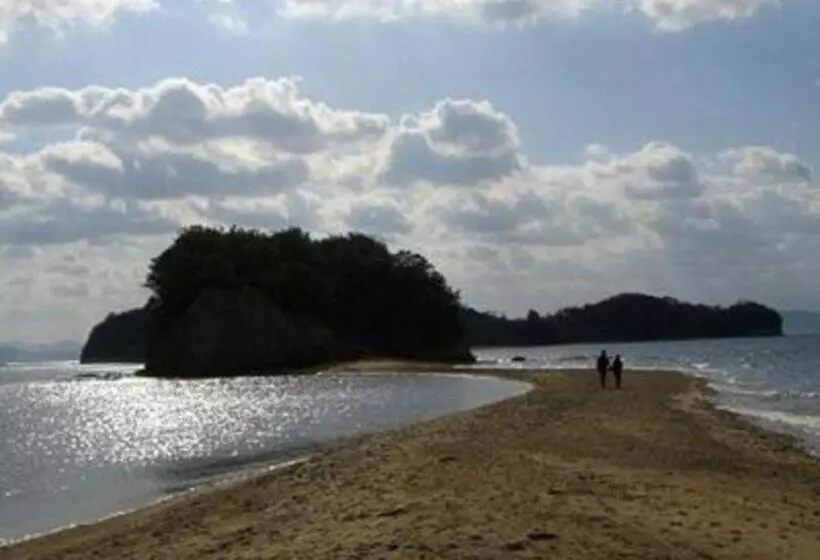 Majatalo Country Inn The White Marine