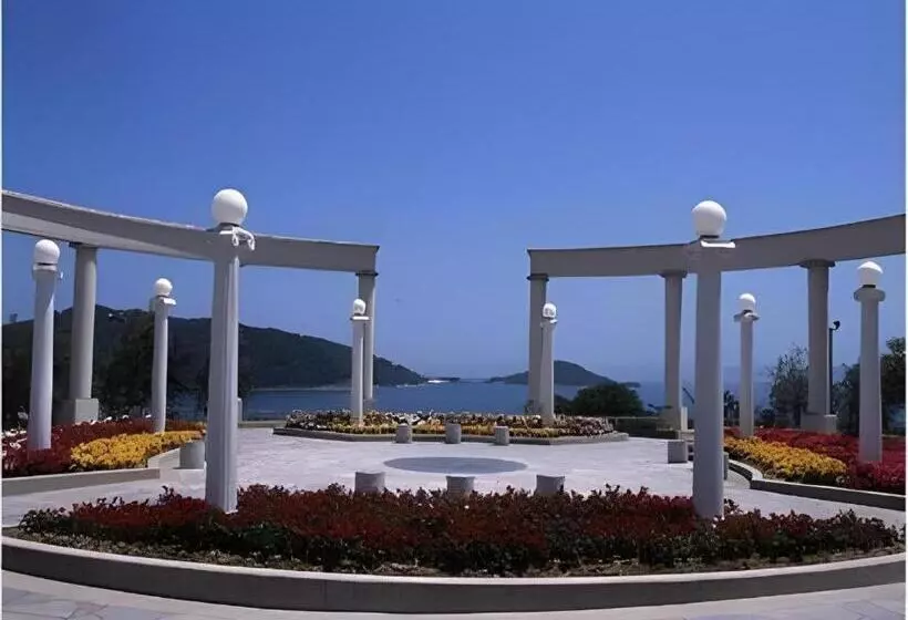 Majatalo Country Inn The White Marine