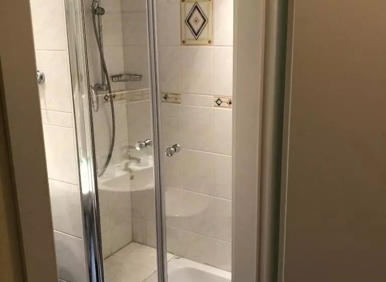 Majatalo Parkschlösschen In Greiz