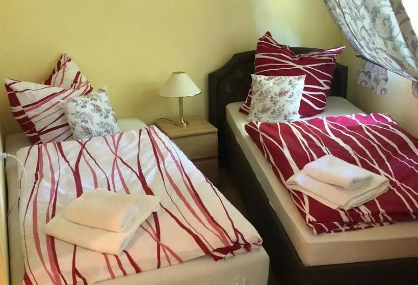 Majatalo Parkschlösschen In Greiz