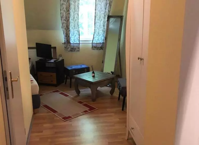 Majatalo Parkschlösschen In Greiz