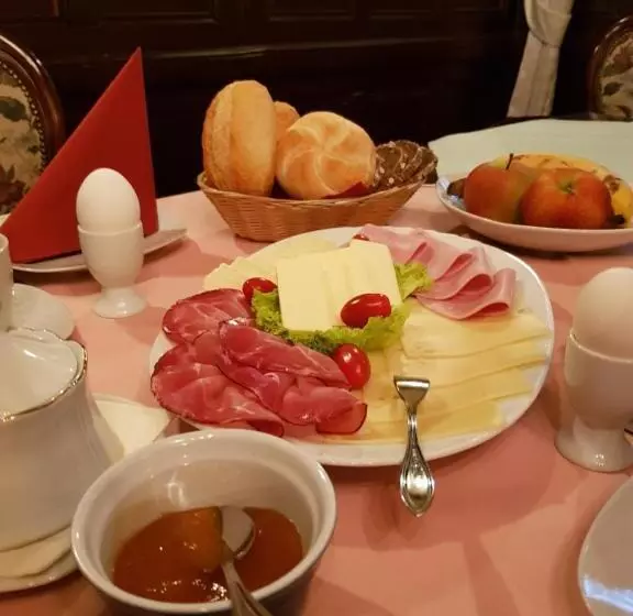 Majatalo Parkschlösschen In Greiz