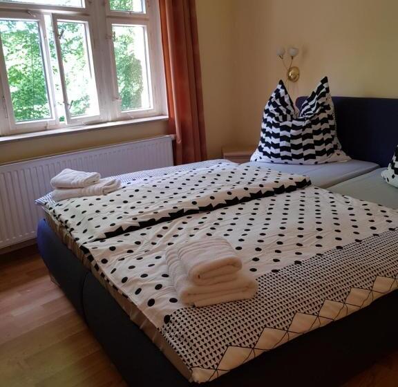 펜션 Parkschlösschen In Greiz