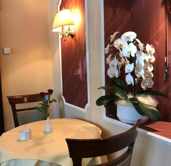 Majatalo Parkschlösschen In Greiz