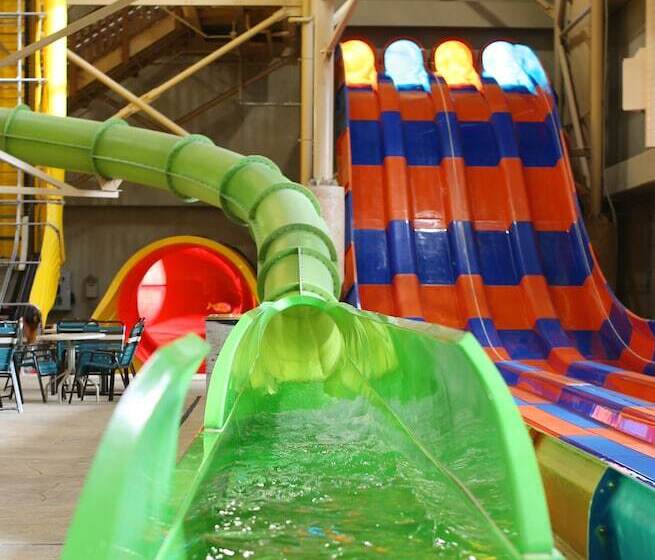 リゾートホテル Great Wolf Lodge Boston / Fitchburg, Ma