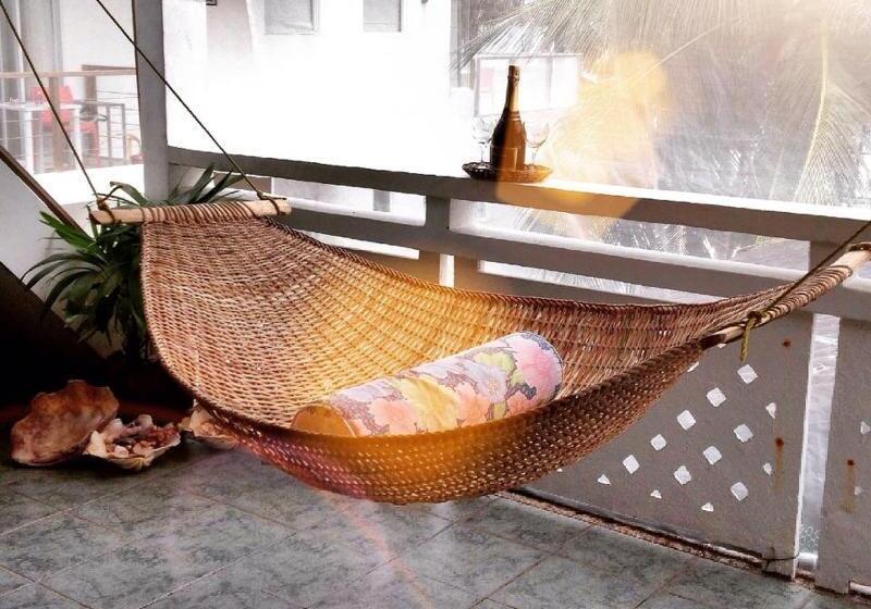 تختخواب و صبحانه Blue Coral Resort Boracay