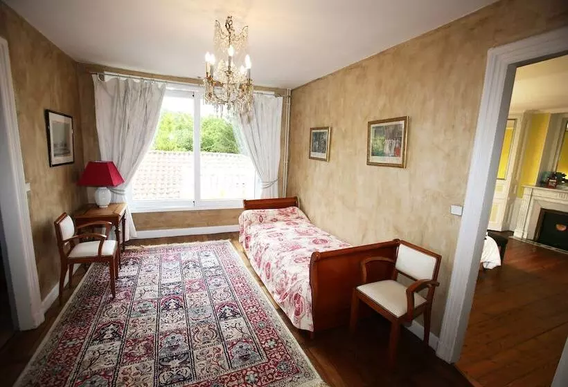 Aamiaismajoitus (B&B) Chambres D Hôtes Le Mas