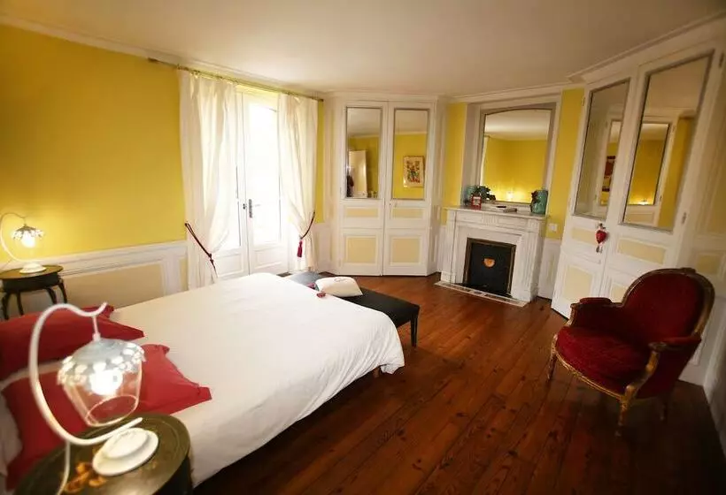 Aamiaismajoitus (B&B) Chambres D Hôtes Le Mas