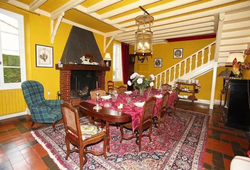 Aamiaismajoitus (B&B) Chambres D Hôtes Le Mas