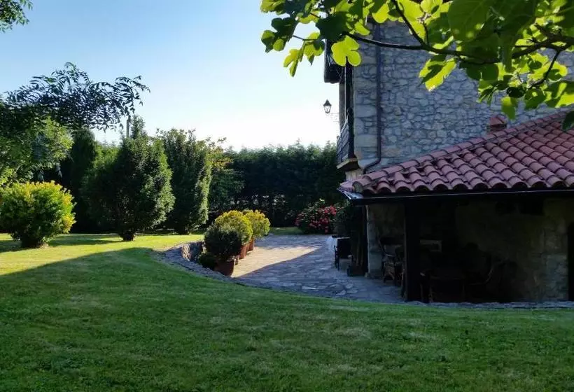 Aamiaismajoitus (B&B) Posada San Tirso