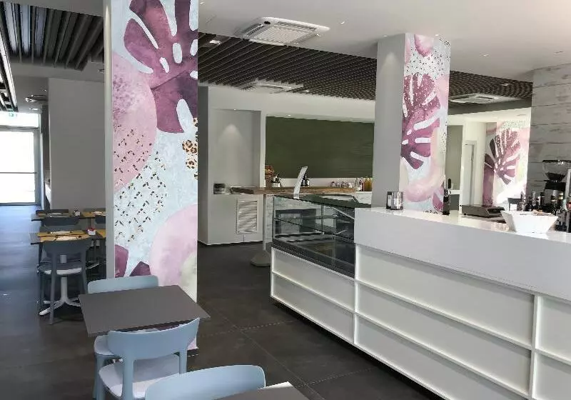簡易ホテル Youmami Suite Hotel Wellness&spa