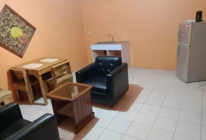 ホテル 1st Street Park Apartelle