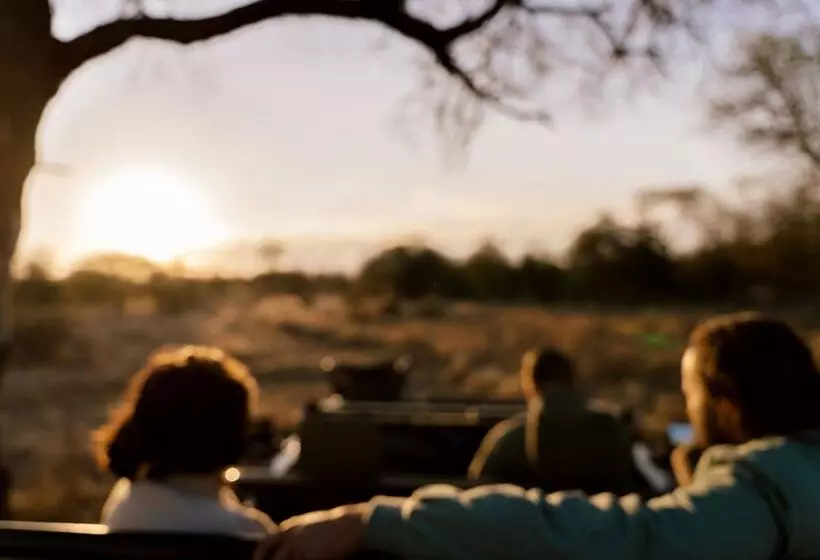 هتل Amani Safari Camp