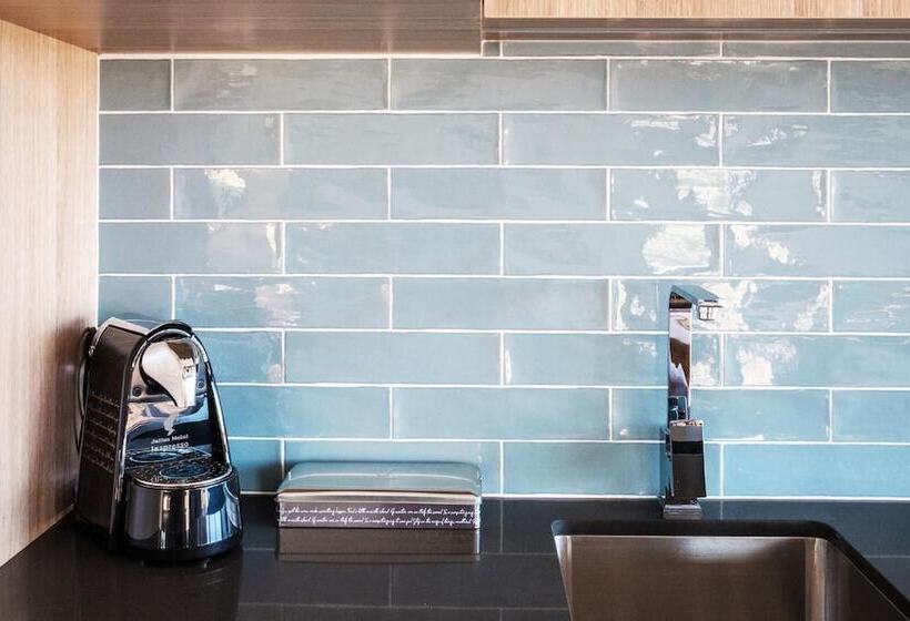 בית מלון כפרי Kimberleyland Waterfront Holiday Park